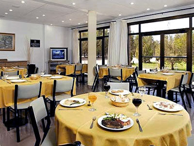 Land Express Hotel Rincon De Los Sauces Exterior foto